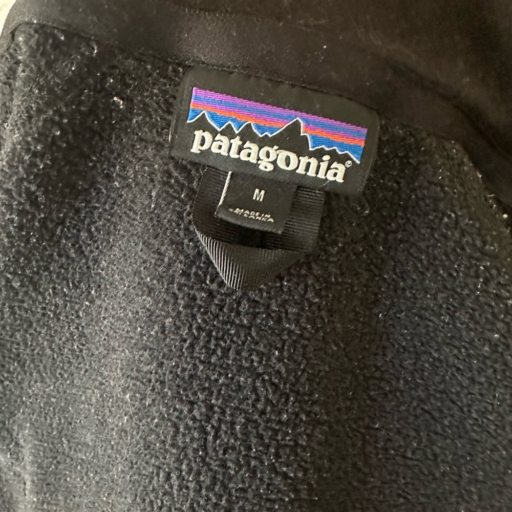 Patagonia Black Fleece Vest - Picture 2 of 2
